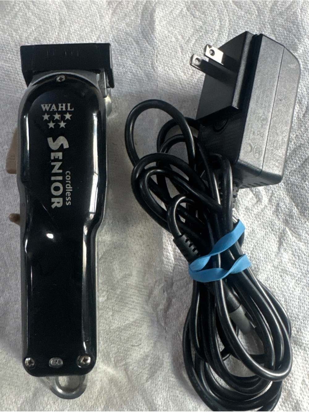 Wahl 8504L1 Cordless Senior Model Black Silver Hair Clipper with Charger *TESTED